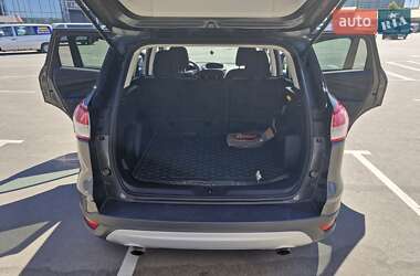 Внедорожник / Кроссовер Ford Escape 2015 в 
