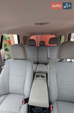 Внедорожник / Кроссовер Ford Escape 2010 в 
