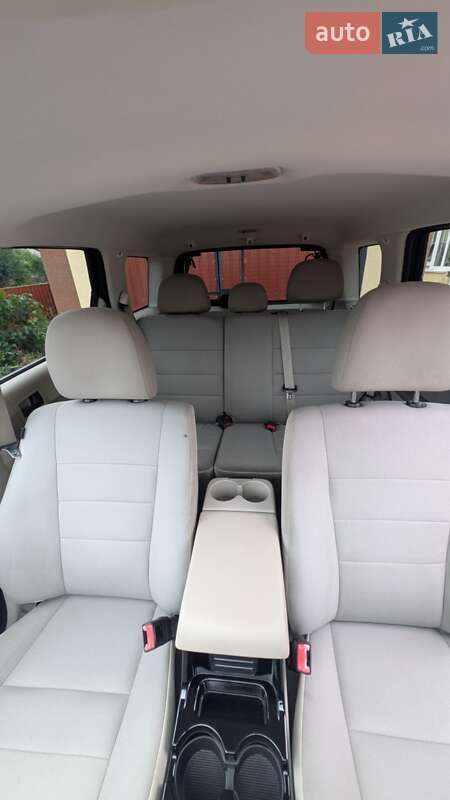 Внедорожник / Кроссовер Ford Escape 2010 в Львове