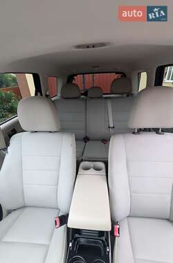 Внедорожник / Кроссовер Ford Escape 2010 в 