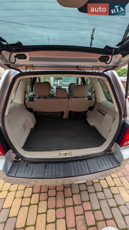 Внедорожник / Кроссовер Ford Escape 2010 в Львове