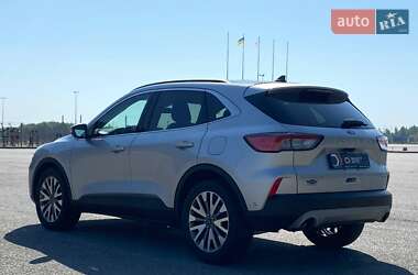Внедорожник / Кроссовер Ford Escape 2019 в 