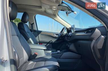 Внедорожник / Кроссовер Ford Escape 2019 в 