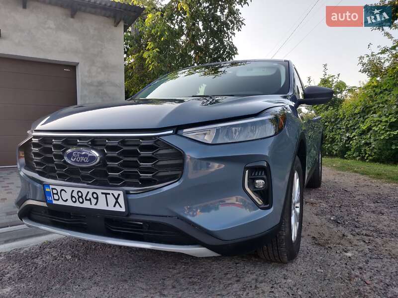 Позашляховик / Кросовер Ford Escape 2023 в Золочеві