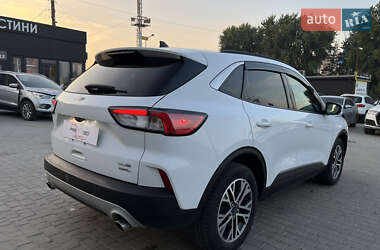 Внедорожник / Кроссовер Ford Escape 2019 в 