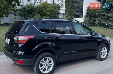 Внедорожник / Кроссовер Ford Escape 2017 в 
