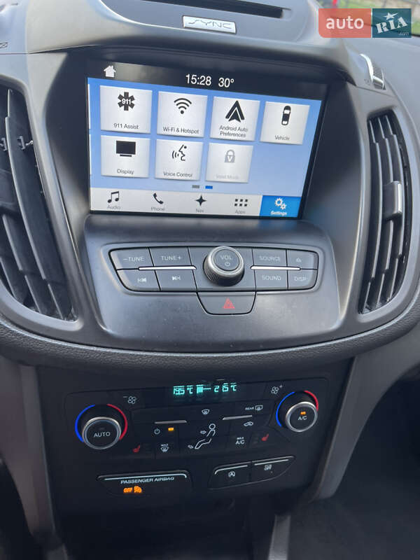 Внедорожник / Кроссовер Ford Escape 2017 в Тернополе