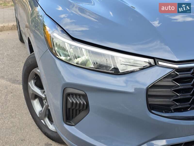 Внедорожник / Кроссовер Ford Escape 2024 в Кривом Роге