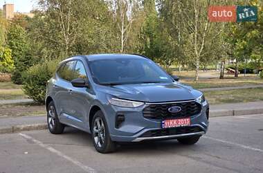 Внедорожник / Кроссовер Ford Escape 2024 в 