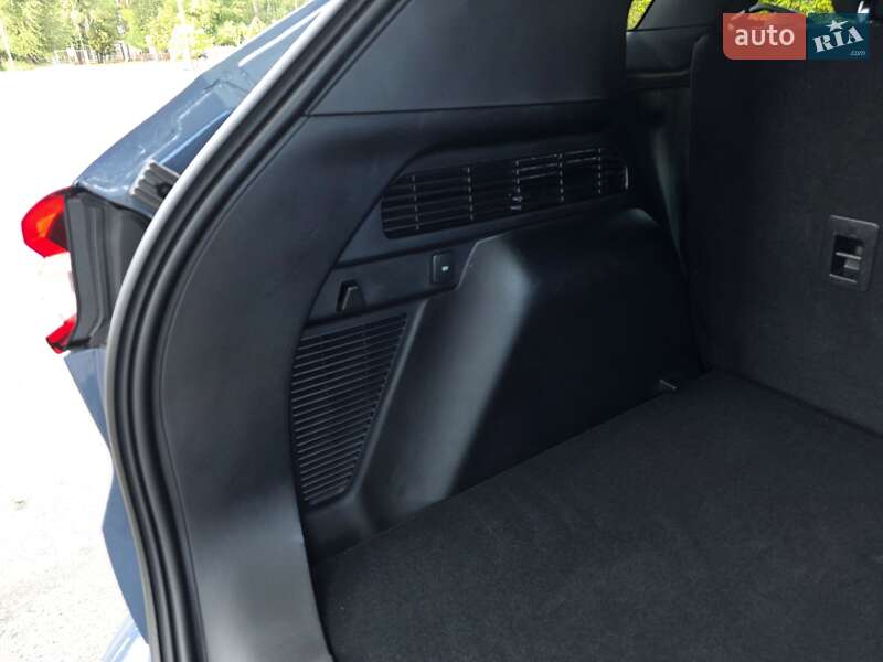 Внедорожник / Кроссовер Ford Escape 2024 в Кривом Роге