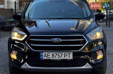 Внедорожник / Кроссовер Ford Escape 2018 в 
