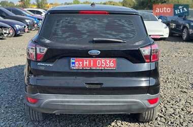Внедорожник / Кроссовер Ford Escape 2017 в 