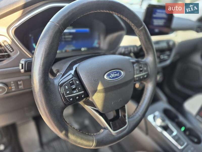 Позашляховик / Кросовер Ford Escape 2021 в Рівному