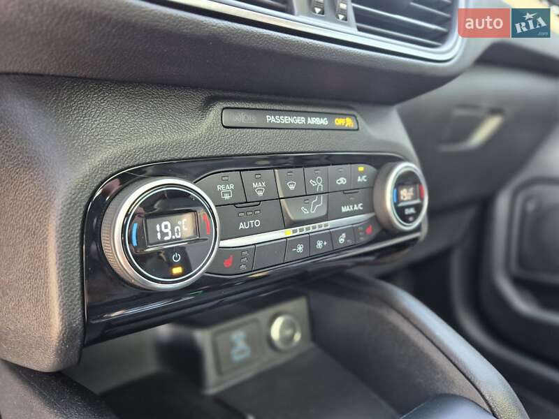 Позашляховик / Кросовер Ford Escape 2021 в Рівному