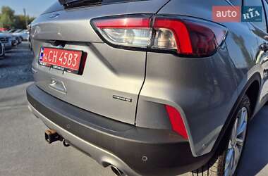 Внедорожник / Кроссовер Ford Escape 2021 в 