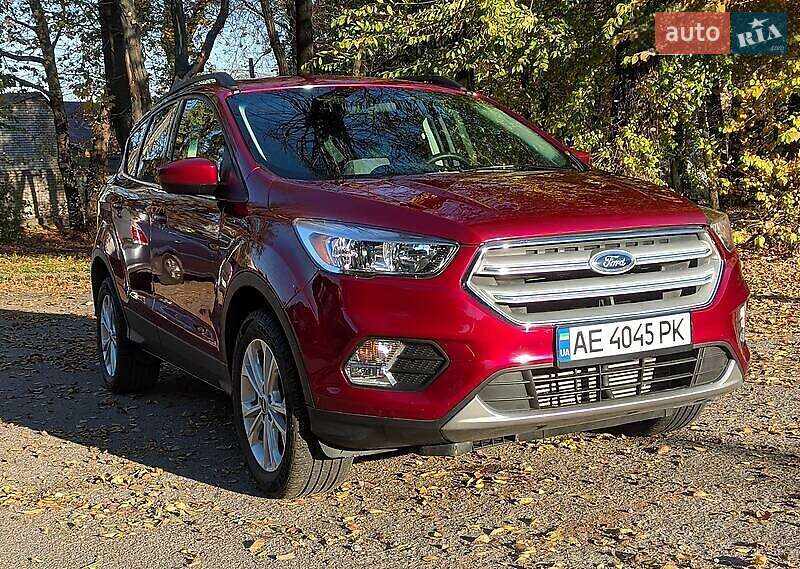 Внедорожник / Кроссовер Ford Escape 2019 в Киеве