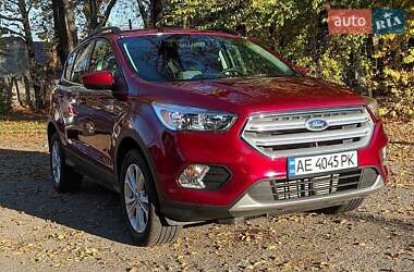Внедорожник / Кроссовер Ford Escape 2019 в 