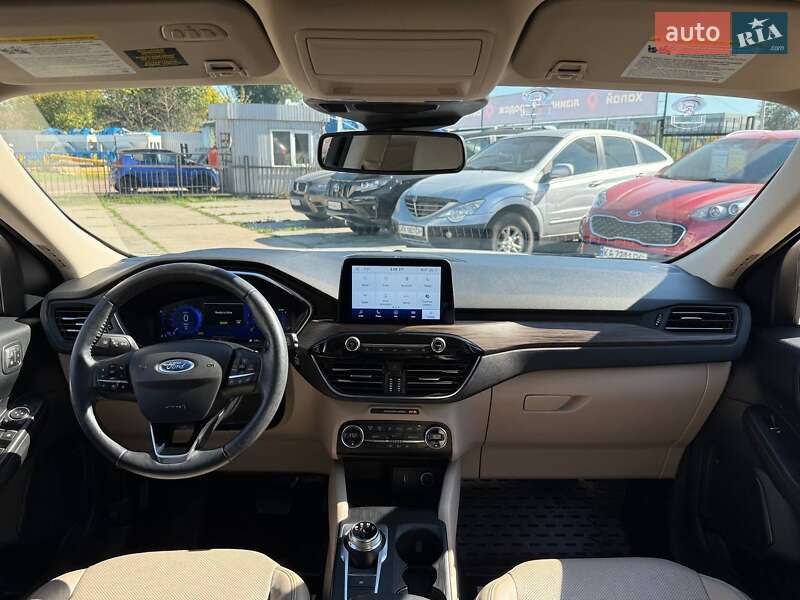 Внедорожник / Кроссовер Ford Escape 2020 в Киеве