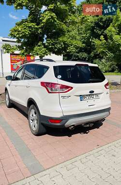 Позашляховик / Кросовер Ford Escape 2014 в 