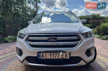 Внедорожник / Кроссовер Ford Escape 2018 в 