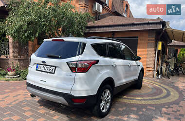 Внедорожник / Кроссовер Ford Escape 2018 в 