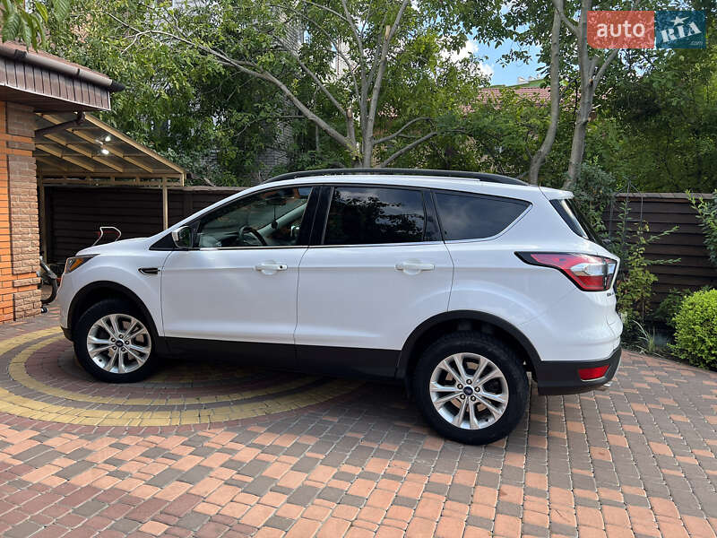Позашляховик / Кросовер Ford Escape 2018 в Києві