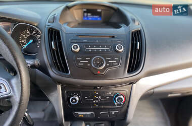 Внедорожник / Кроссовер Ford Escape 2018 в 