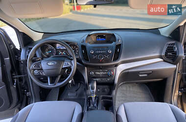 Внедорожник / Кроссовер Ford Escape 2018 в 