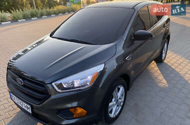 Внедорожник / Кроссовер Ford Escape 2018 в 