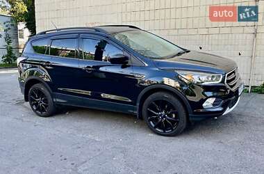 Внедорожник / Кроссовер Ford Escape 2018 в Киеве