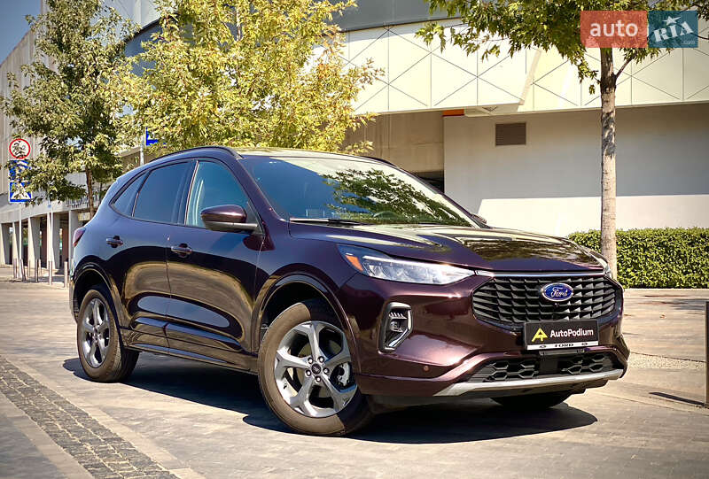 Внедорожник / Кроссовер Ford Escape 2023 в 