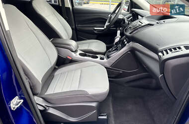 Внедорожник / Кроссовер Ford Escape 2016 в 