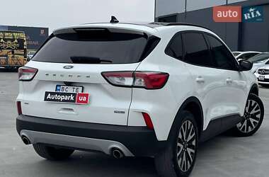 Позашляховик / Кросовер Ford Escape 2020 в 