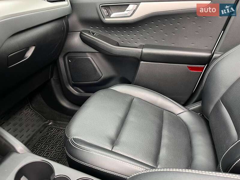 Внедорожник / Кроссовер Ford Escape 2020 в Львове