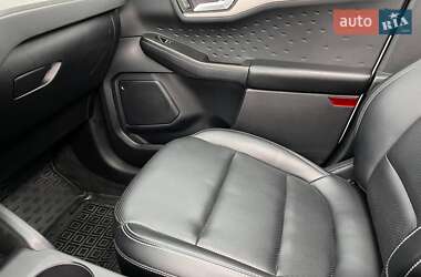 Позашляховик / Кросовер Ford Escape 2020 в 