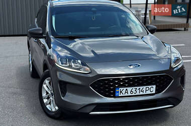 Внедорожник / Кроссовер Ford Escape 2022 в 