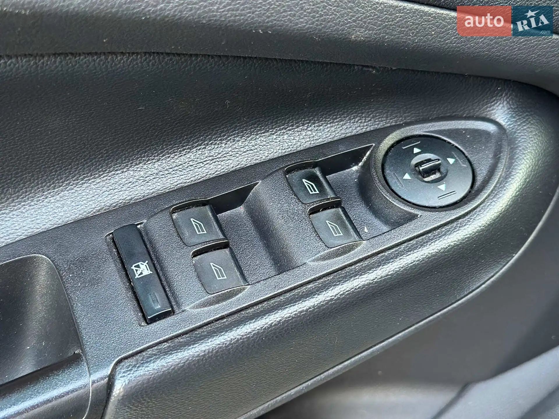 2017 Ford Escape - мініатюра 21