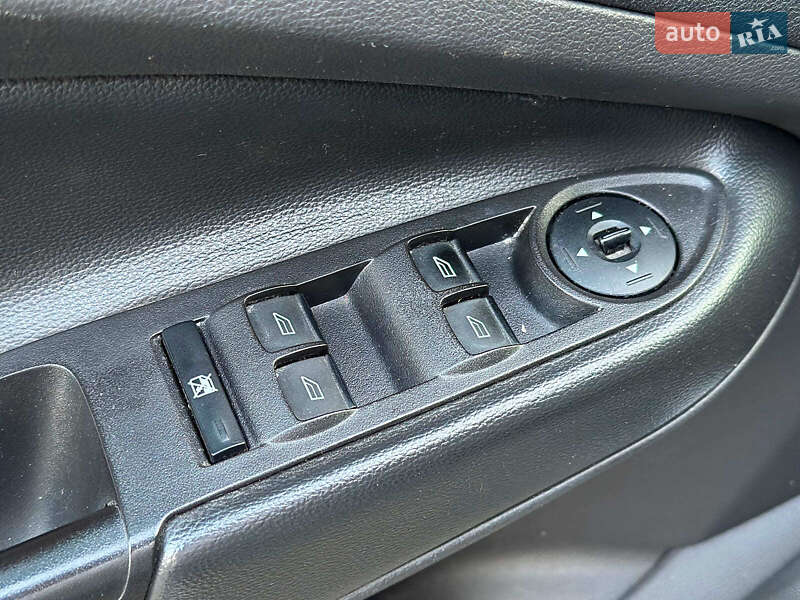 Позашляховик / Кросовер Ford Escape 2017 в Одесі фото 21 Позашляховик / Кросовер Ford Escape 2017 в Одесі