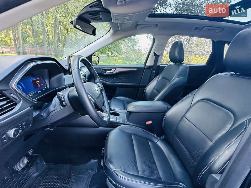 Внедорожник / Кроссовер Ford Escape 2021 в Киеве