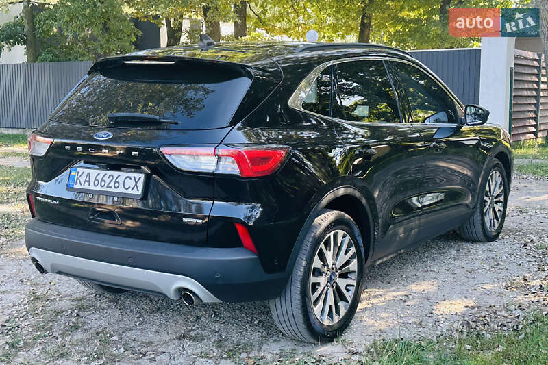 Внедорожник / Кроссовер Ford Escape 2021 в Киеве