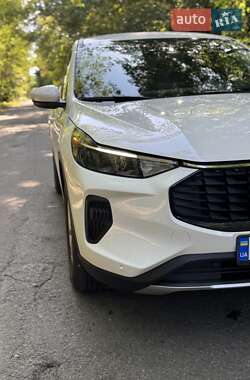 Внедорожник / Кроссовер Ford Escape 2023 в 