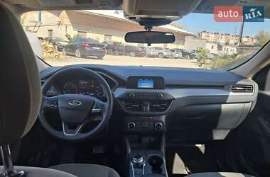 Внедорожник / Кроссовер Ford Escape 2020 в 