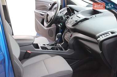 Внедорожник / Кроссовер Ford Escape 2016 в 