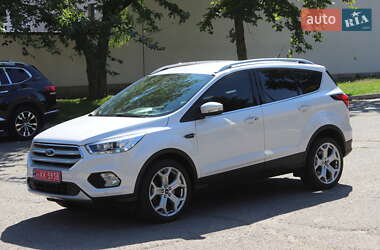 Внедорожник / Кроссовер Ford Escape 2019 в 