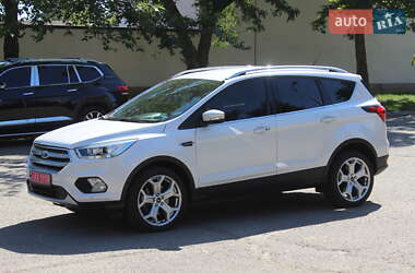 Внедорожник / Кроссовер Ford Escape 2019 в 