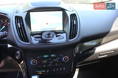 Внедорожник / Кроссовер Ford Escape 2019 в 