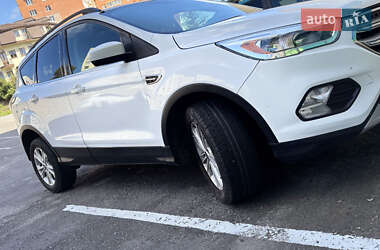 Внедорожник / Кроссовер Ford Escape 2018 в Харькове