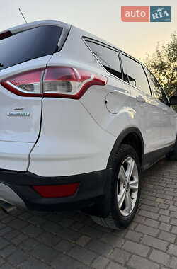 Внедорожник / Кроссовер Ford Escape 2014 в 