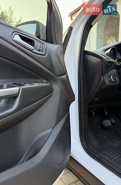 Внедорожник / Кроссовер Ford Escape 2014 в 