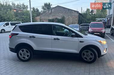 Внедорожник / Кроссовер Ford Escape 2016 в 